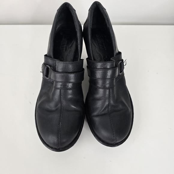 Born Black Leather Slip On Platform Clogs Size 9 Buckle Detail Preppy Comfort - Picture 2 of 11